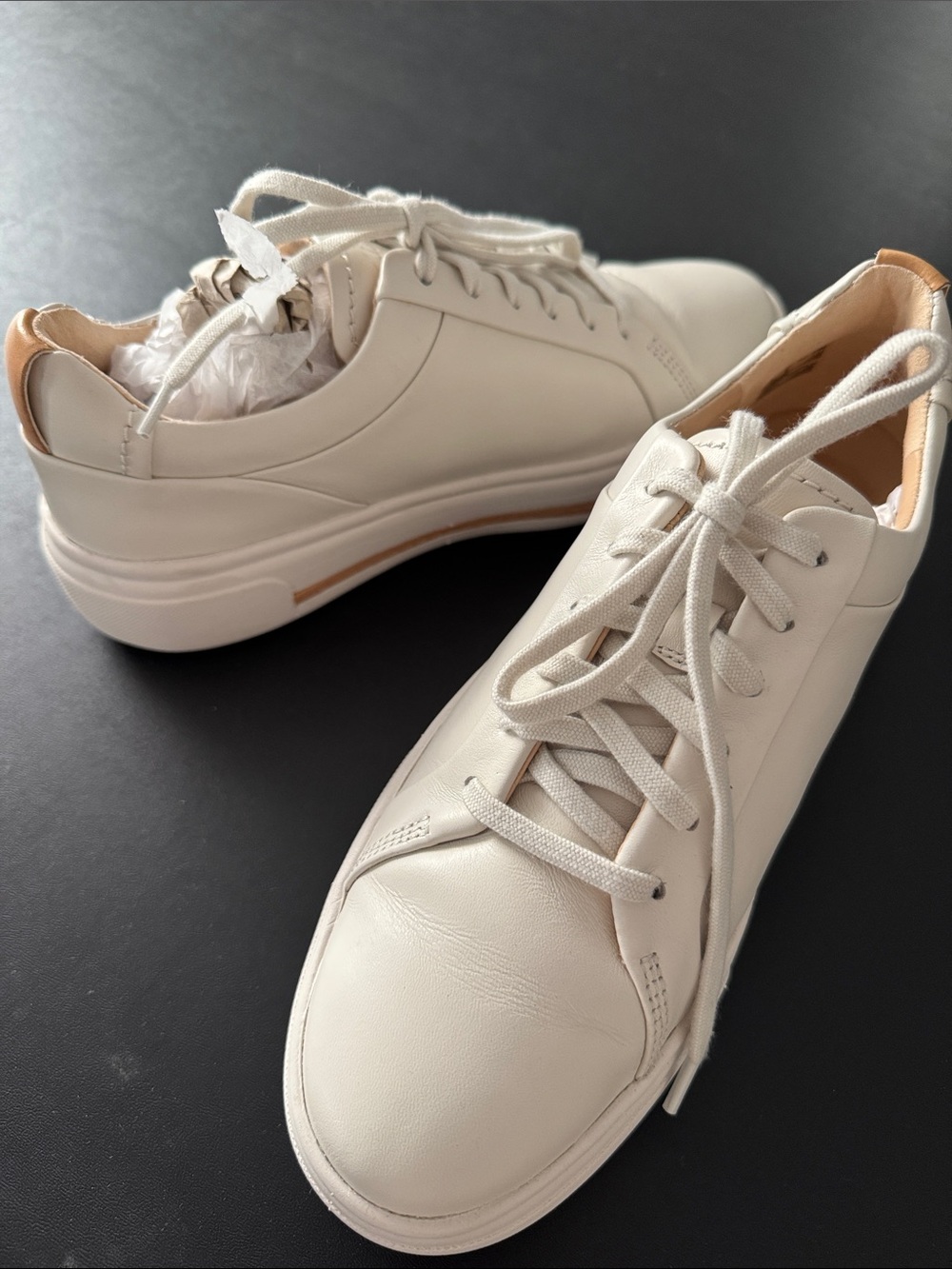 Clarks Hollyhock Walk leather sneakers W8.5